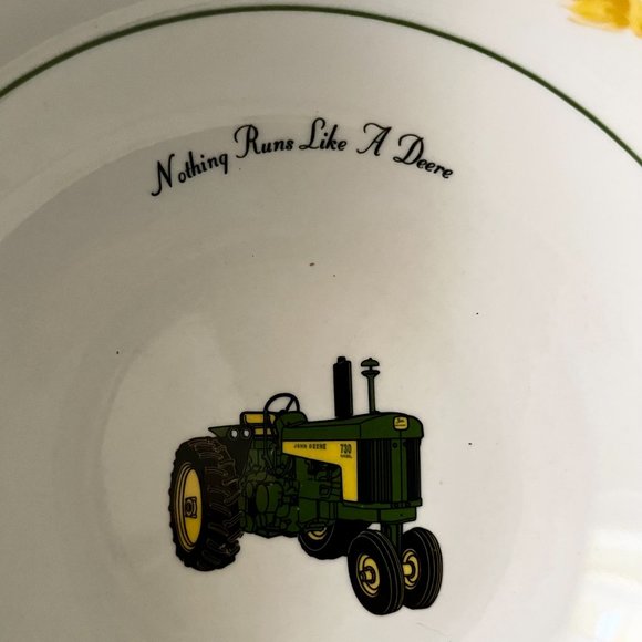 Gibson “John Deere” Licensed Bowl 9" Diameter - Picture 2 of 7